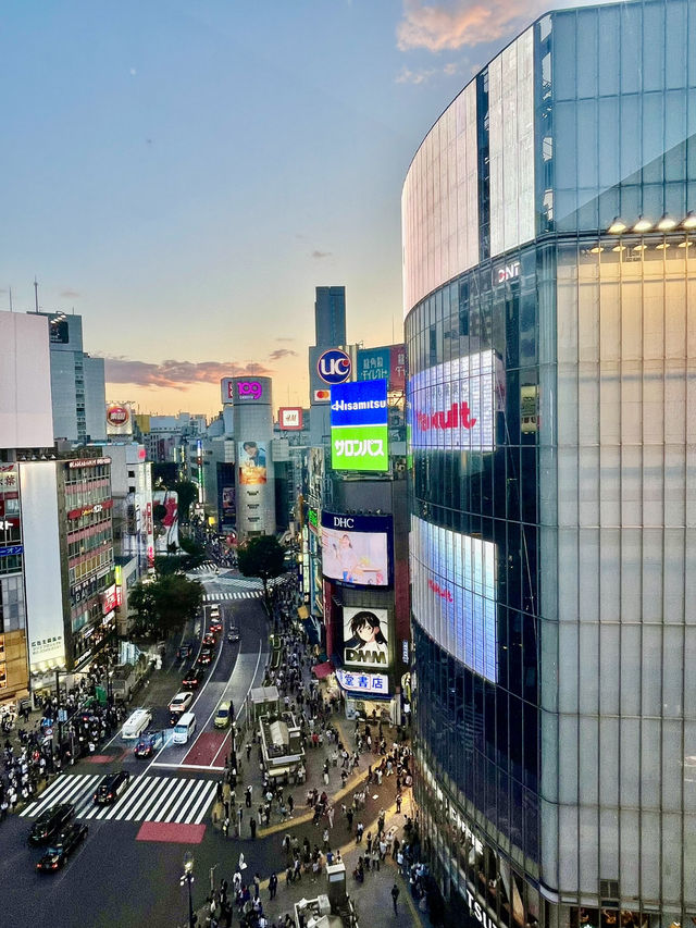 🌇 Secret Sunset Spot in Shibuya – The Best View of the Crossing