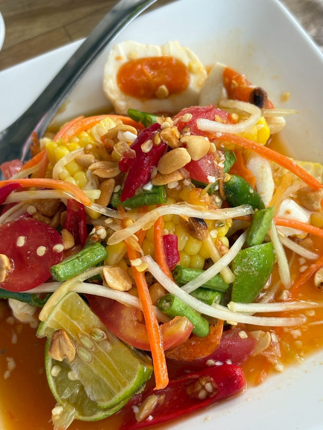 ใต้ร่มปาล์ม - ส้มตำ ร้านเด็ดเขาทอง 🥗