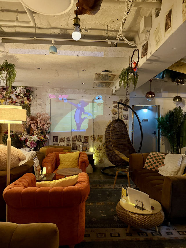 🌙 Night Café Vibes in Shibuya🍹