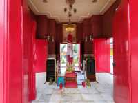 พามาสักการะสถานที่ศักดิ์สิทธิ์เมืองนนทบุรี