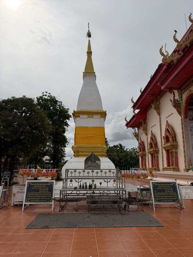 ตำนานเล่าขาลพระธาตุนางเพ็ญ
