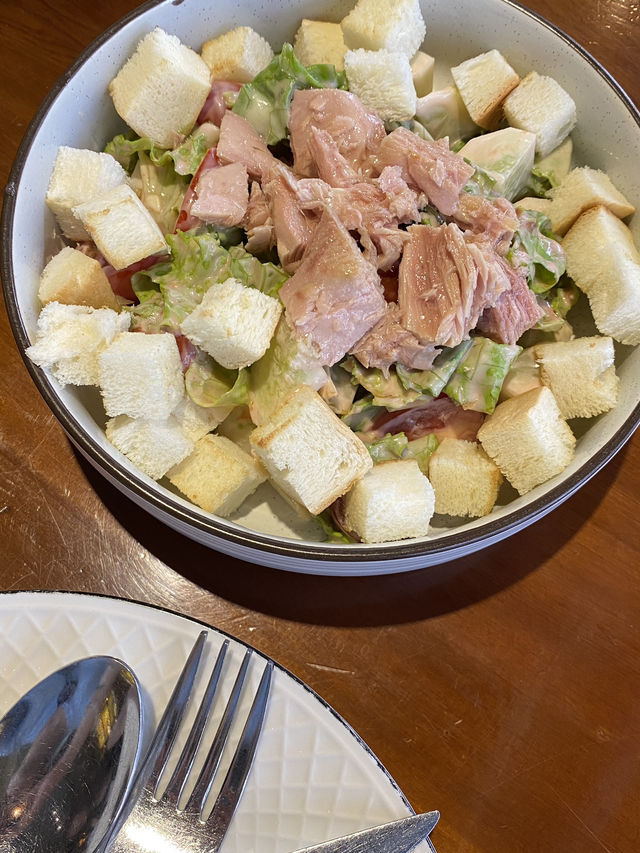 Saparis Eatery & cocktail bar Saparis Eatery & cocktail bar