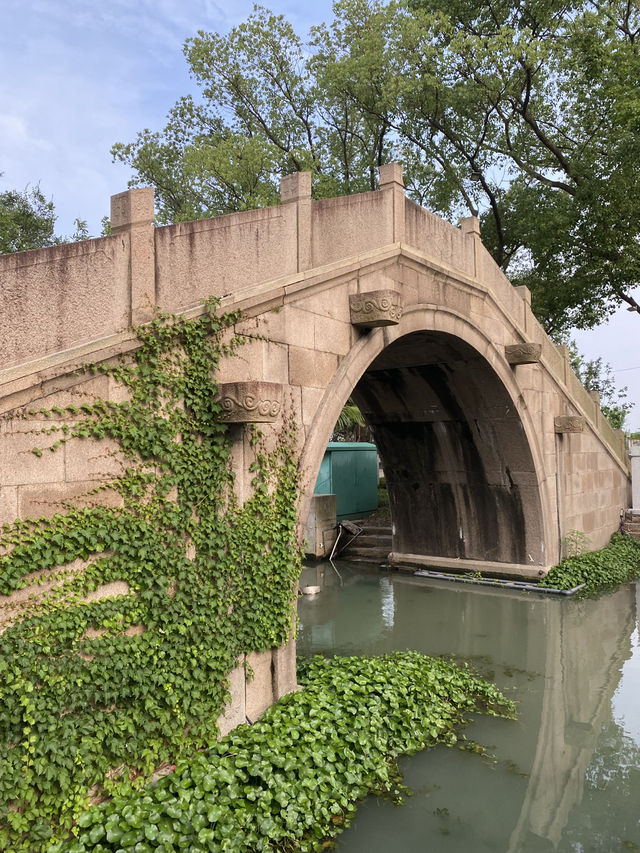 去蘇州，千萬別錯過中國有名的水鄉古鎮  - 周莊✨