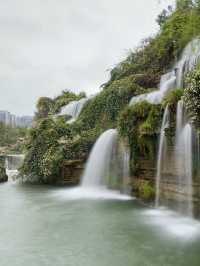 พี่จีนทำถึง! 🌊 น้ำตกเทียมในสวนขนาดใหญ่ 