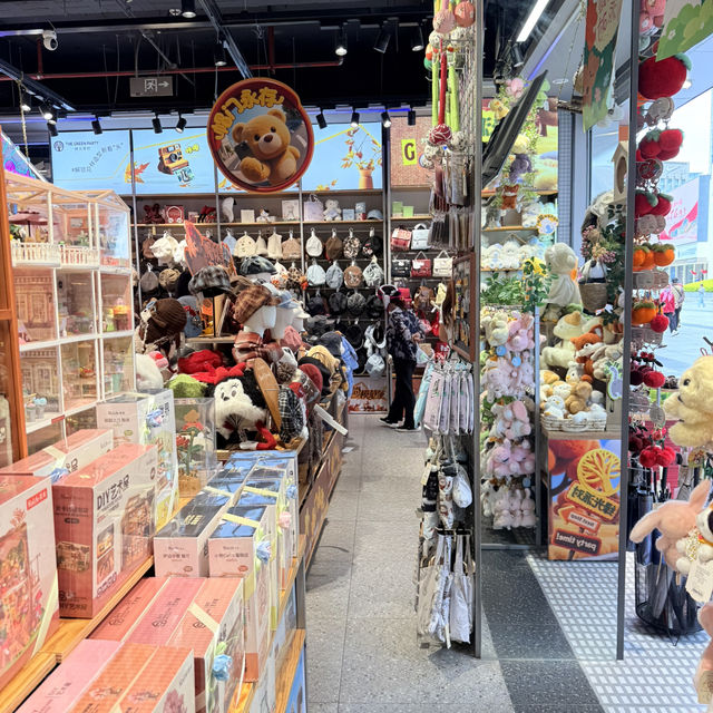 ร้านที่เต็มไปด้วยของน่ารัก THE GREEN PARTY 🧩