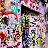 Melbourne’s Iconic Graffiti Alley: Street Art Vibes in the CBD 🎨🔥