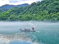 山水梦境,晨雾江上飘,云海脚下流 | 蹒跚小旅人