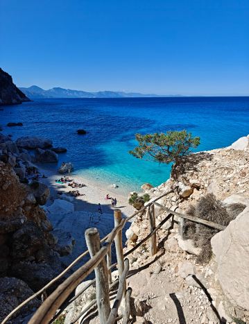 🇮🇹 Sardinia, Italy | Emerald Waters & Beautiful Mediterranean Villages 🌊