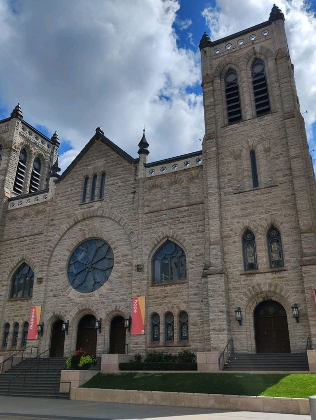 Minneapolis Institute of Art and Churches nearby