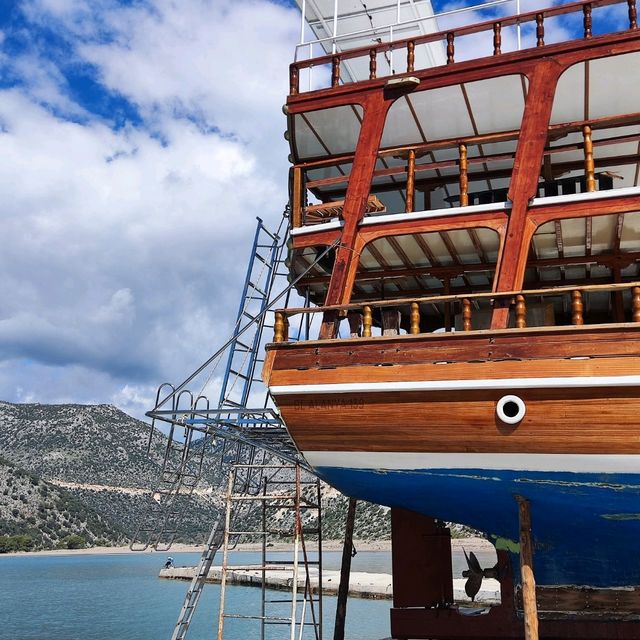 Boat Trip to The Sunken City 