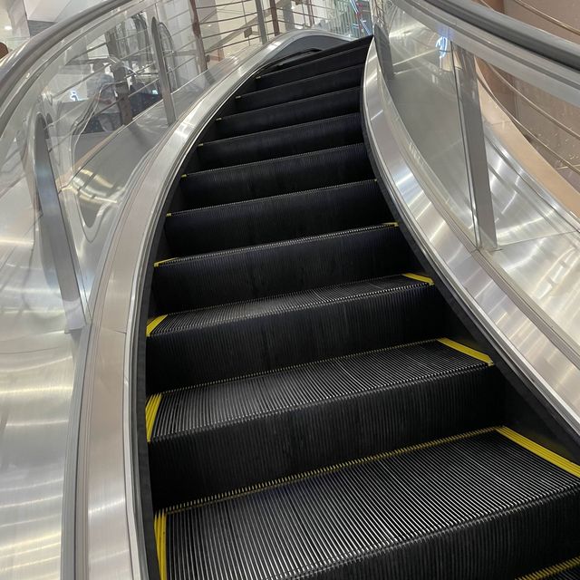 💼 come for a ride in the mall! 