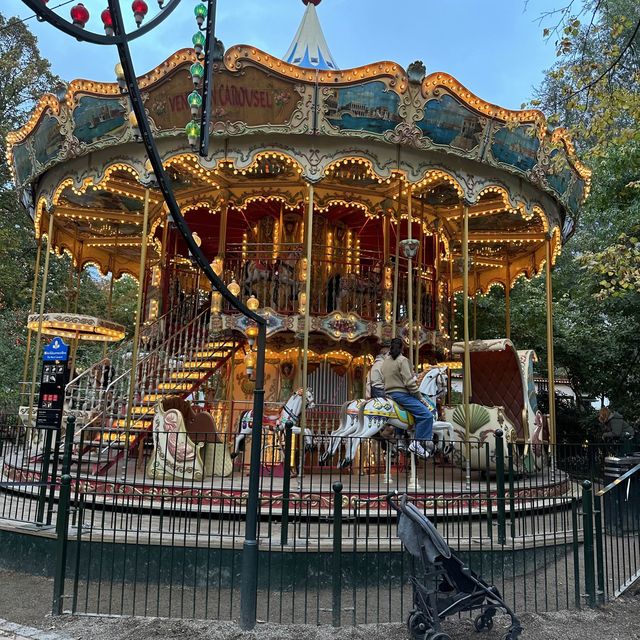 哥本哈根趣伏里公園（Tivoli Gardens）