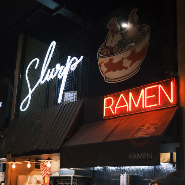 CHRISTCHURCH’S BUSTLING NIGHTLIFE RIVERSIDE MARKET 