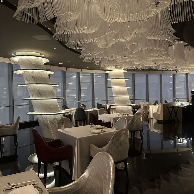 The highest restaurant in the world: Heavenly Jin