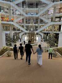 Awesome Pavilion KLCC, Park and all around Kuala Lumpur !