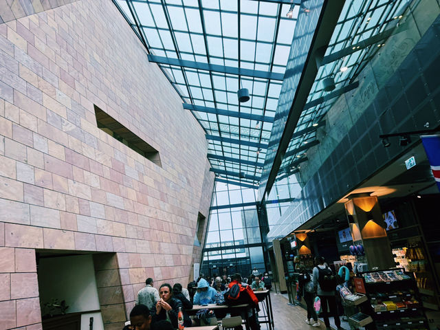 Welcome to Iceland: Keflavík Airport Tips & Highlights Welcome to Iceland: Keflavík Airport Tips & Highlights