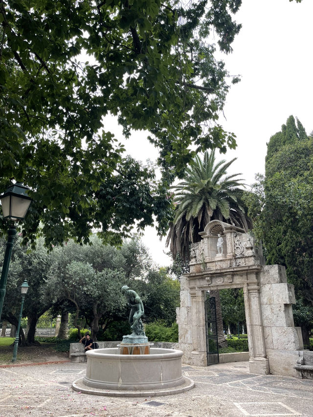 Valencia: Sun, History & Mediterranean Vibes ☀️🏛️🌊 Valencia: Sun, History & Mediterranean Vibes ☀️🏛️🌊