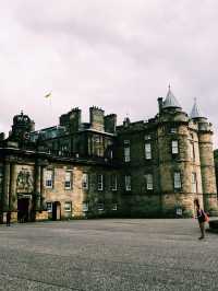 Edinburgh on a Budget: Castles, Streets & Scotch-Free Fun