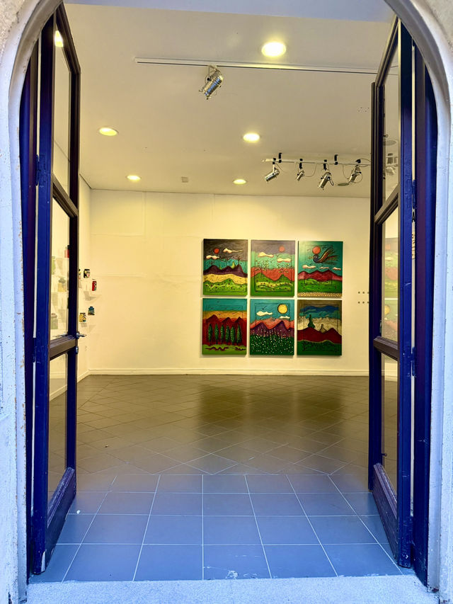 Tradition in Conversation with Modernity Tradition in Conversation with Modernity