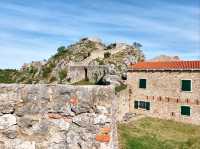 Knin Fortress: Croatia's Majestic Sentinel 🏰