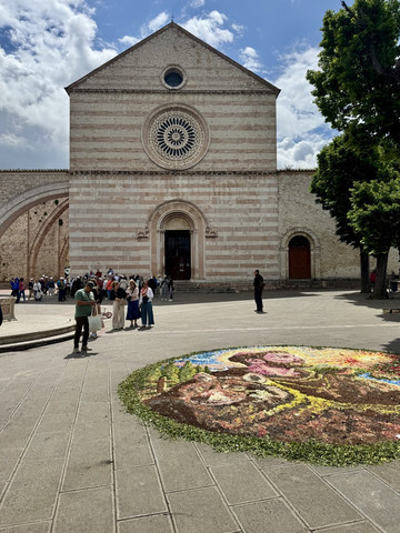 聖フランチェスコの息吹を感じる場所、平和の街アッシジ（Assisi）へ
