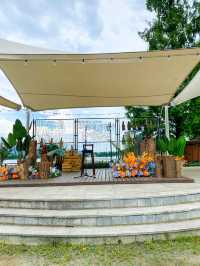 Camping in Hangzhou by the Lake Side