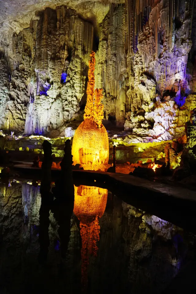 The rarest and largest karst cave in China - Zhijin Cave