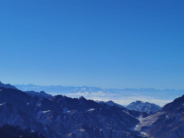 山不向我走來，我就向山走去之天山天池