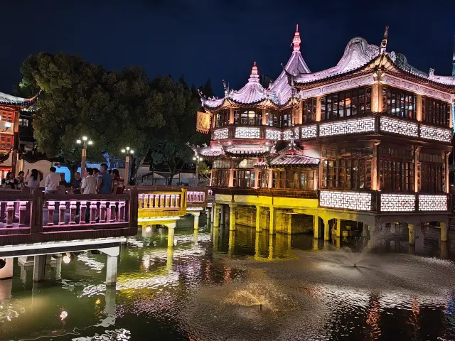 Yu Garden at night