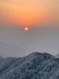 杭州半小時登頂看霧凇日出追雲海｜太子尖
