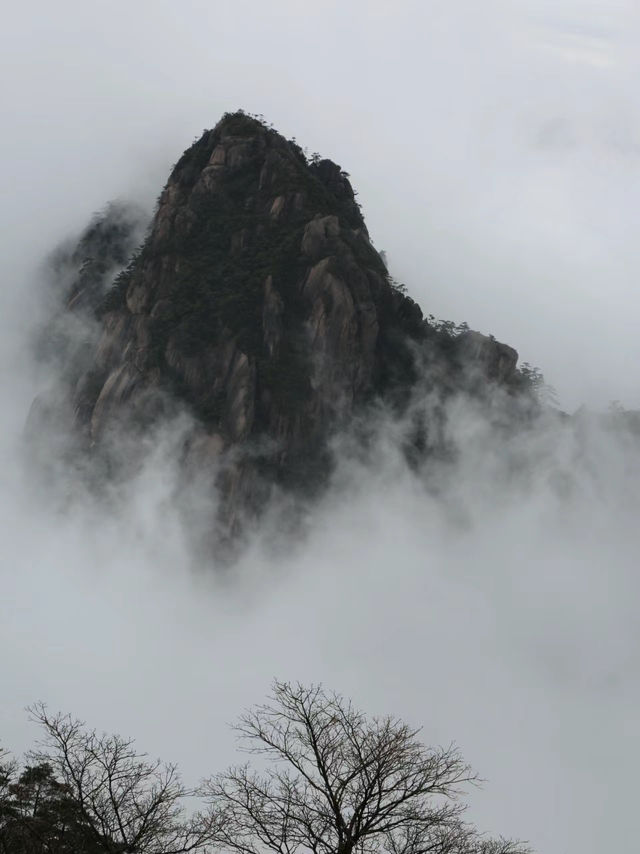仙境一般的感覺，三月份的黃山！