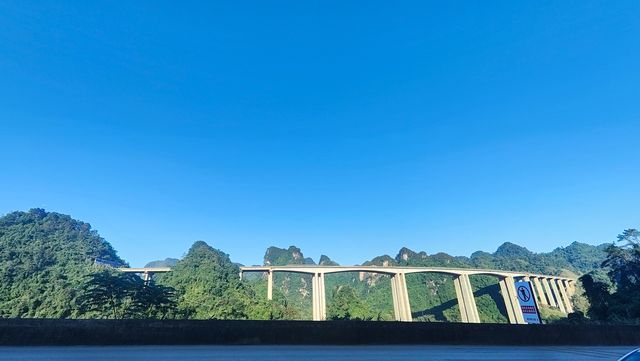 廣西邊境的野生瀑布,不要門票,沿途風景美如畫 廣西邊境的野生瀑布,不要門票,沿途風景美如畫