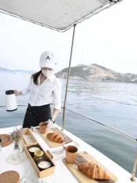 🌟 Naoshima's Chic Glamping Experience 🏕️ Art & Ocean Views!