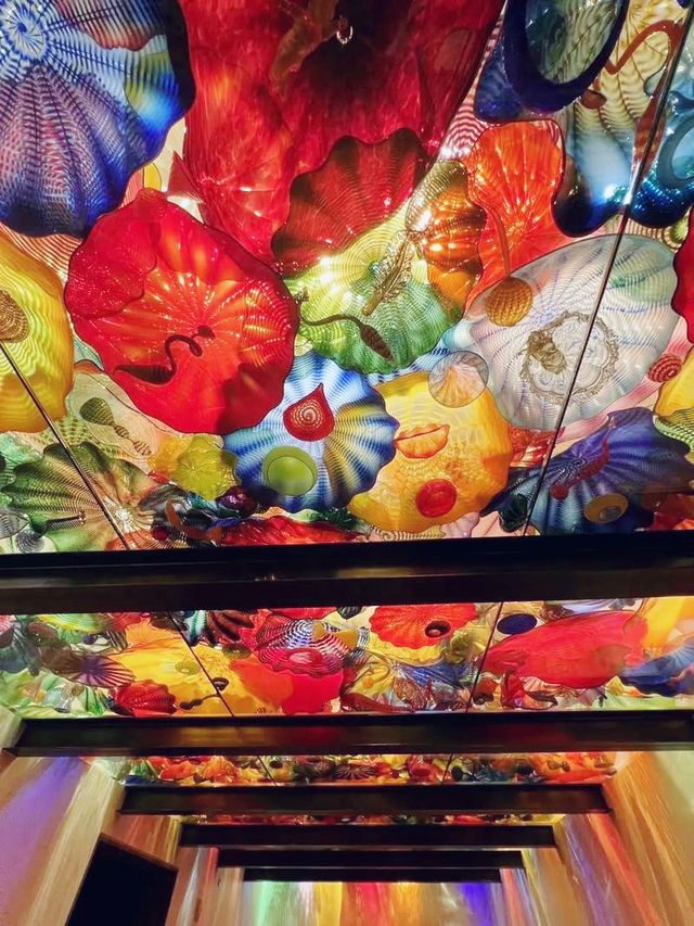 西雅圖景點|奇胡利值得一去的玻璃藝術園。