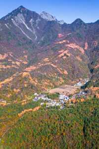 甘肅小眾旅行地，鑲嵌在黃土高原上的藍寶石。