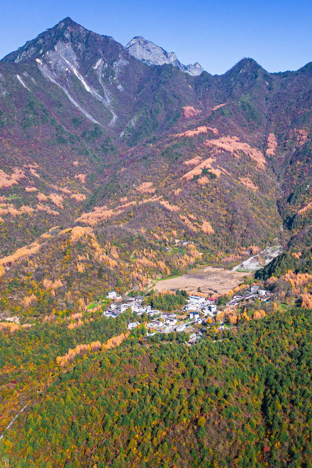 甘肅小眾旅行地，鑲嵌在黃土高原上的藍寶石。
