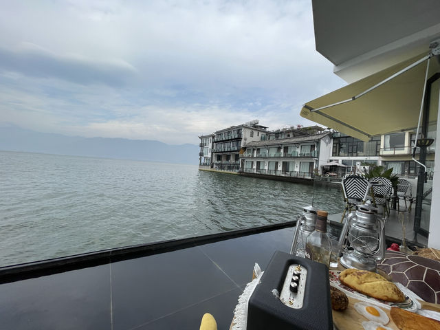 洱海邊的天堂｜大理六閱·無所海景酒店。