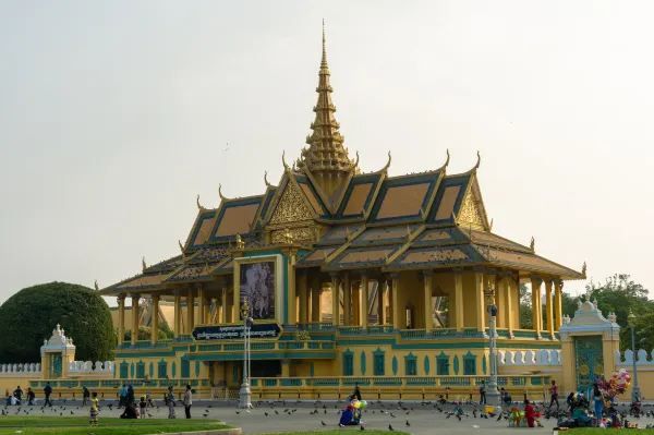 Angkor Wat and Phnom Penh: Unforgettable Khmer Memories