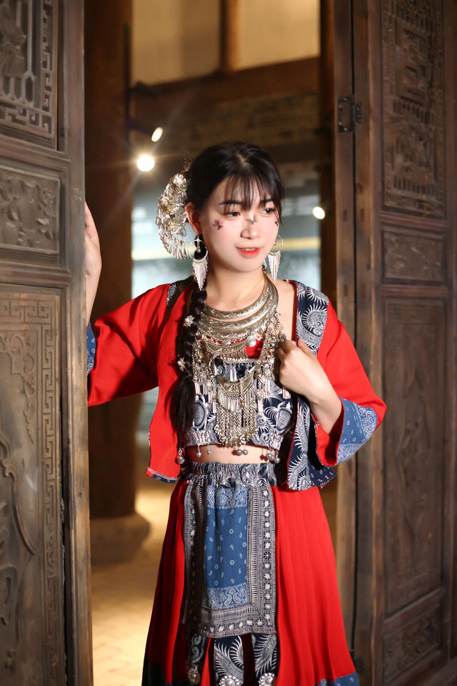張家界七十二奇樓｜篝火表演&苗服精修照片