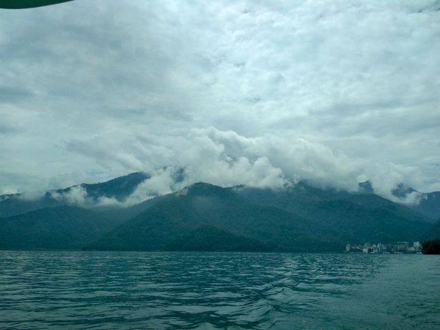 Exploring the Beauty of Sun Moon Lake🚤🌥️