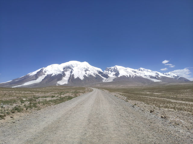 Road Trip from Kashgar to the Karakoram Highway – The Dragon Road to Pakistan! 🐉   