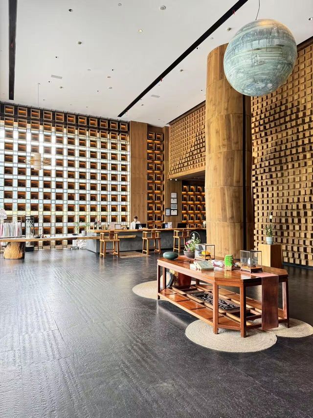 高鐵站旁的國風酒店｜一秒穿越古今的躺贏旅行