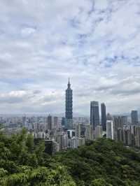 步道間的城市秘語