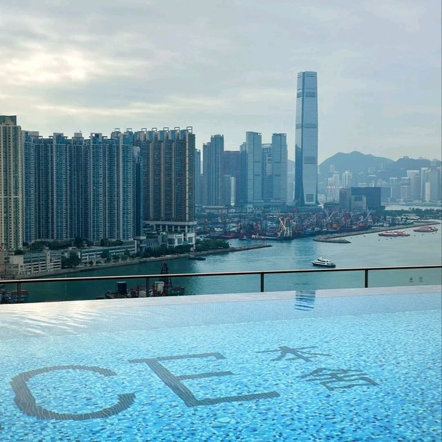 香港隱世寶藏！年輕人必住嘅維港景服務式公寓💥