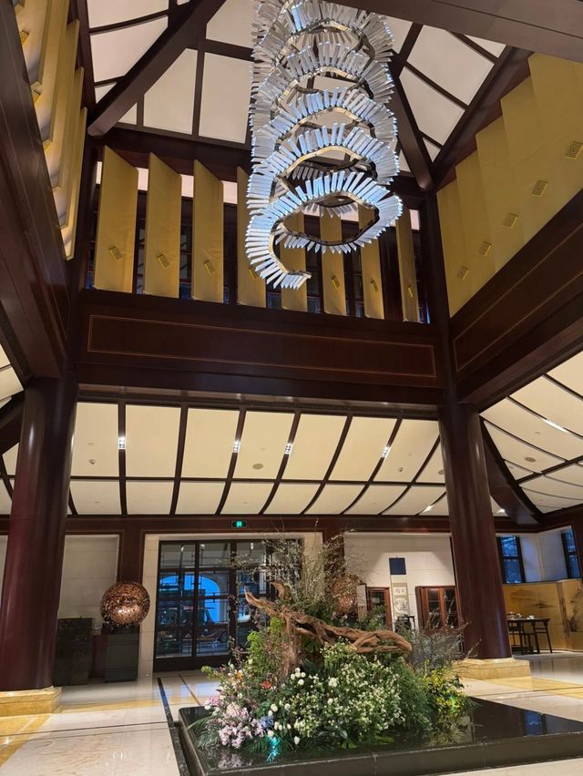 住進西湖邊嘅江南夢境！