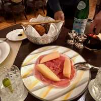 澳門美食🇲🇴 當奧豐素1890據說最好吃的披薩🍕實測來啦！