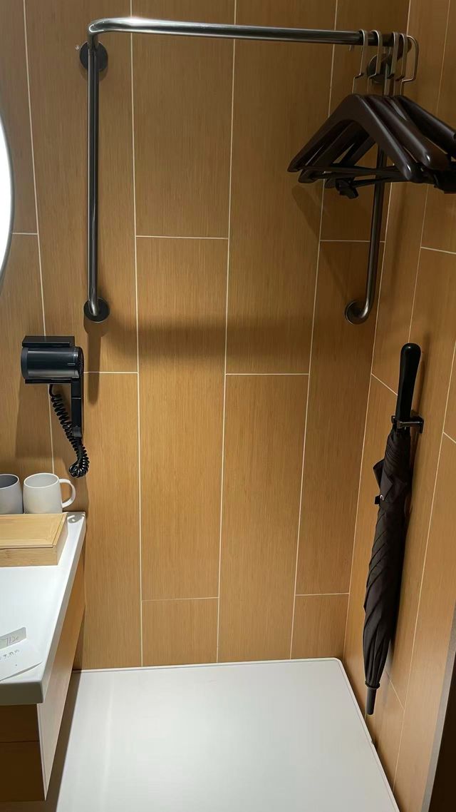 你一句春不晚，我並到了真江南。
全季酒店：在城市煙火裏，打撈治癒的旅居時光（湖南人文科技學院鴻潤酒店人文店）