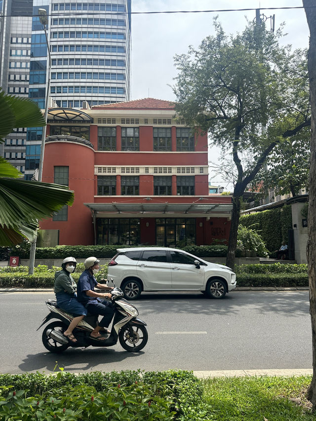 Ho Chi Minh - A Big City On A Low Budget. A Super Affordable Metropolis! 