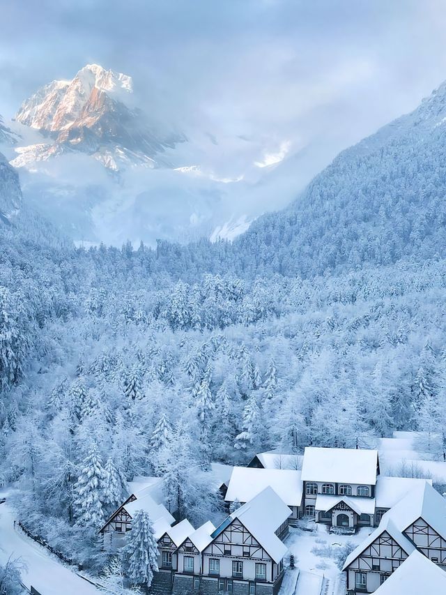 天然溫泉同雪花嘅奇妙碰撞！
