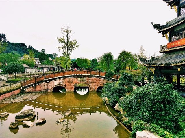 Ya'an's Beauty: Emerald Gateway to Tibet, Veiled in Mist, Nourished by Rivers, Rooted in Tea